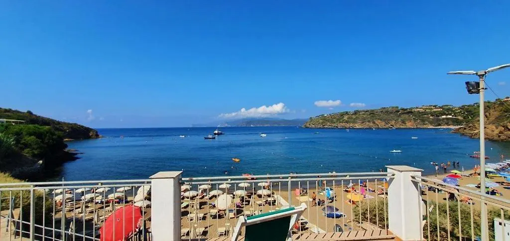 Отель Appartamenti Villa Miramare Каполивери