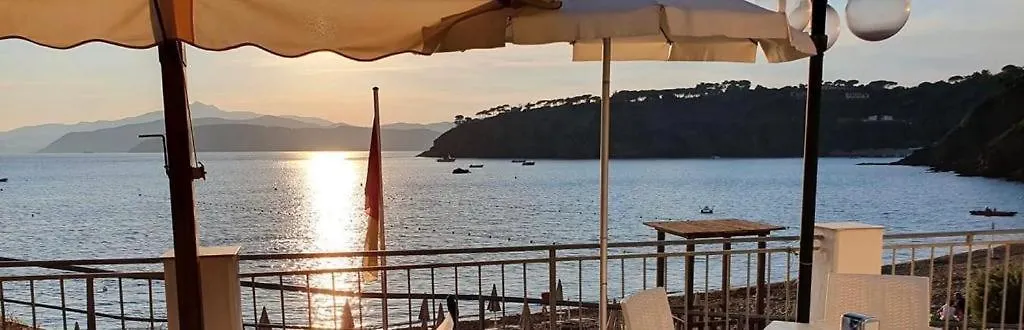 ** Отель Appartamenti Villa Miramare Каполивери Италия