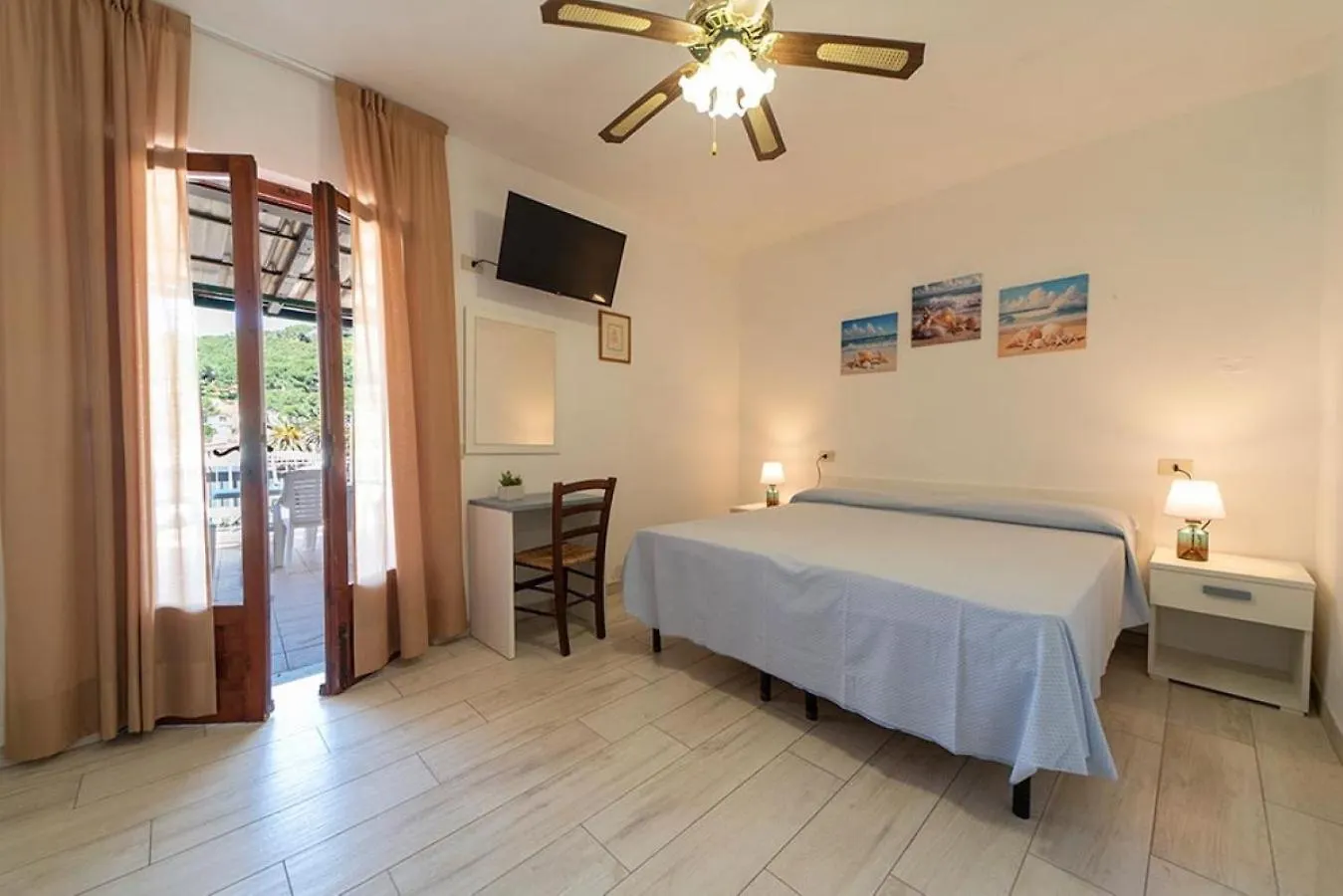 Отель Appartamenti Villa Miramare Каполивери